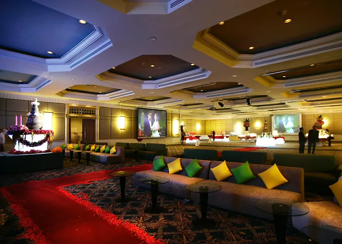 โรงแรมใบหยกสกาย