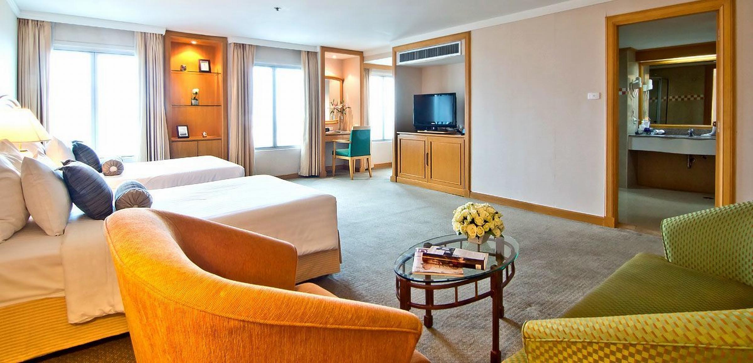 โรงแรมใบหยกสกาย 4*