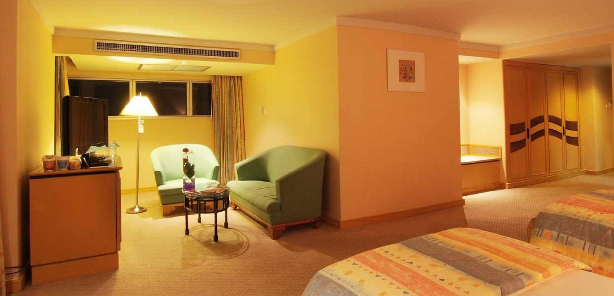 โรงแรมใบหยกสกาย 4*