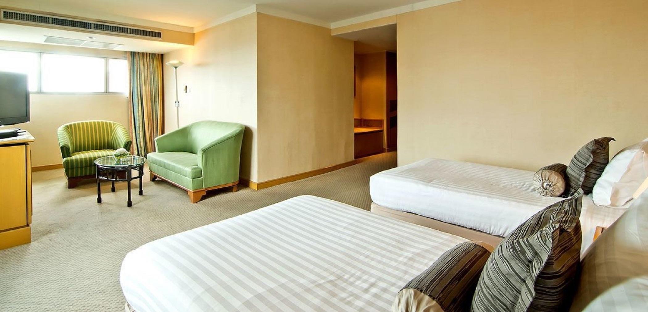 โรงแรมใบหยกสกาย 4*