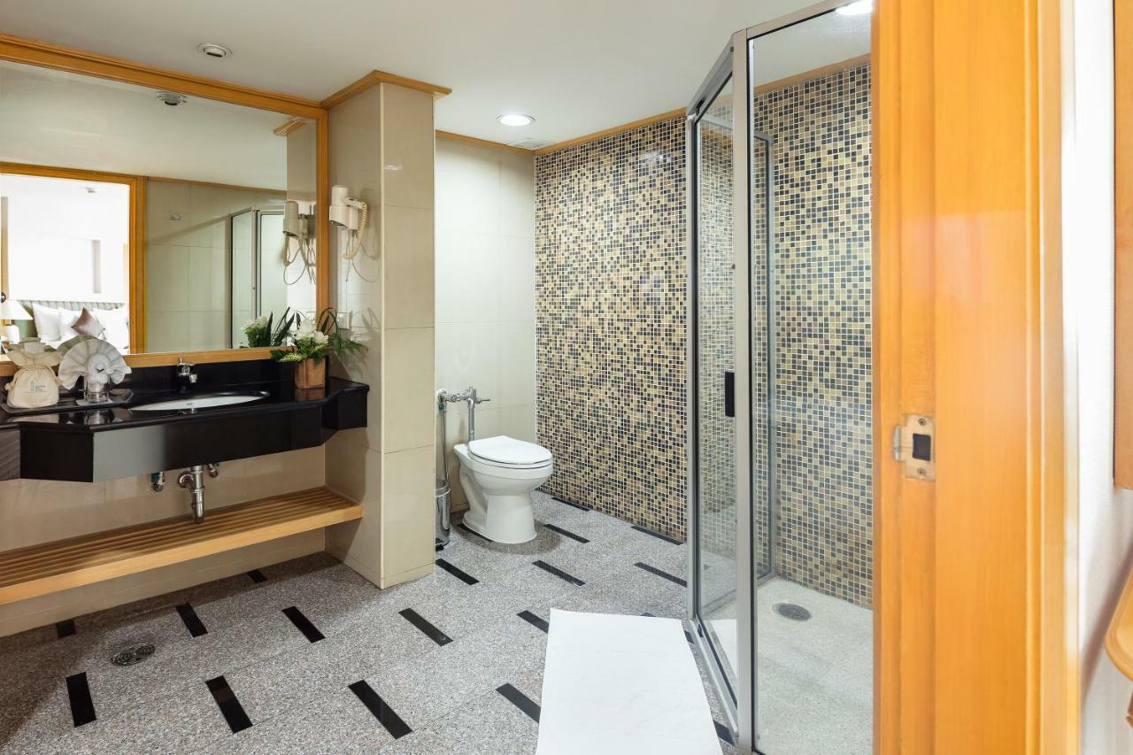 โรงแรม โรงแรมใบหยกสกาย